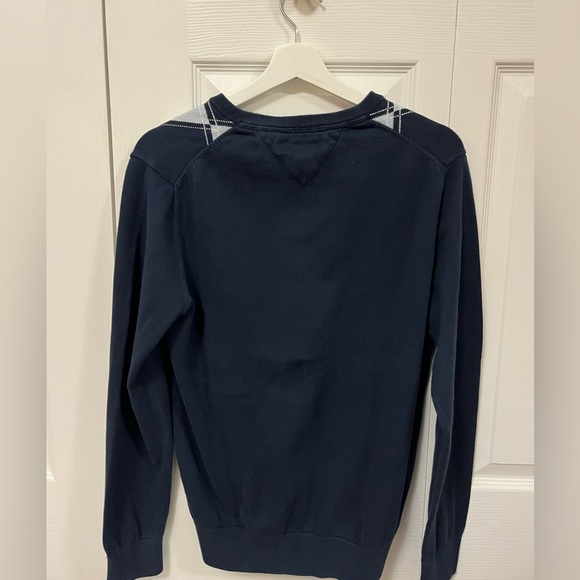 Men’s Tommy Hilfiger V neck sweater argyle design - Picture 3 of 4